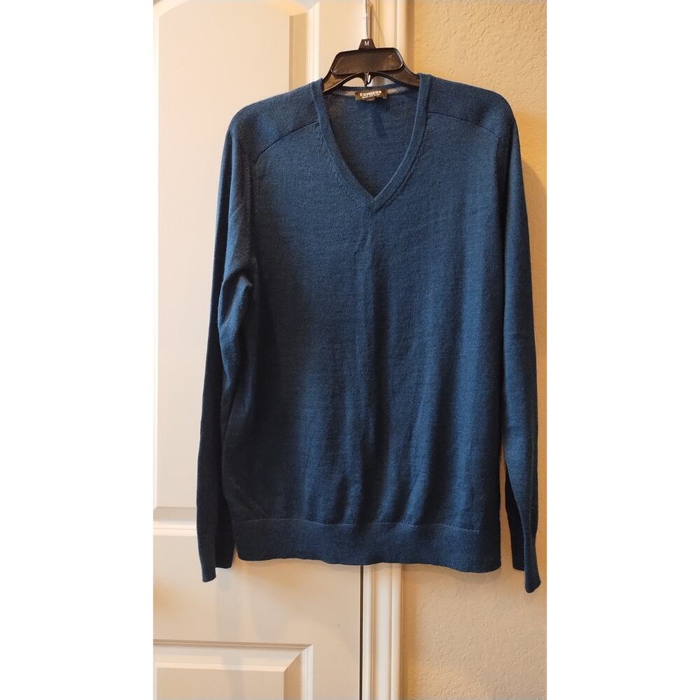 Express Solid Merino Wool V-Neck Men Sweater Casu… - image 2